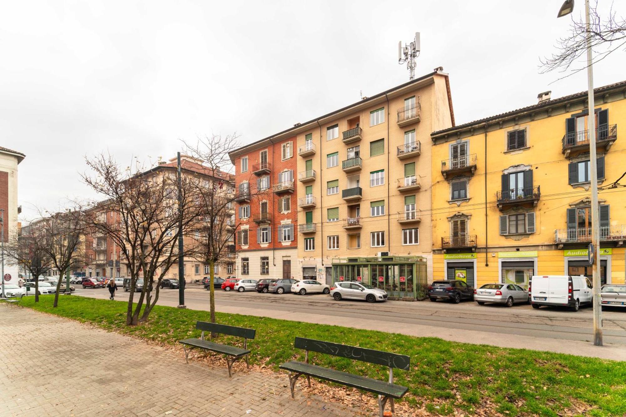 1 B&business - Lingotto Fiere, Cto Hospital & Metro Spezia A 5' Appartement *
