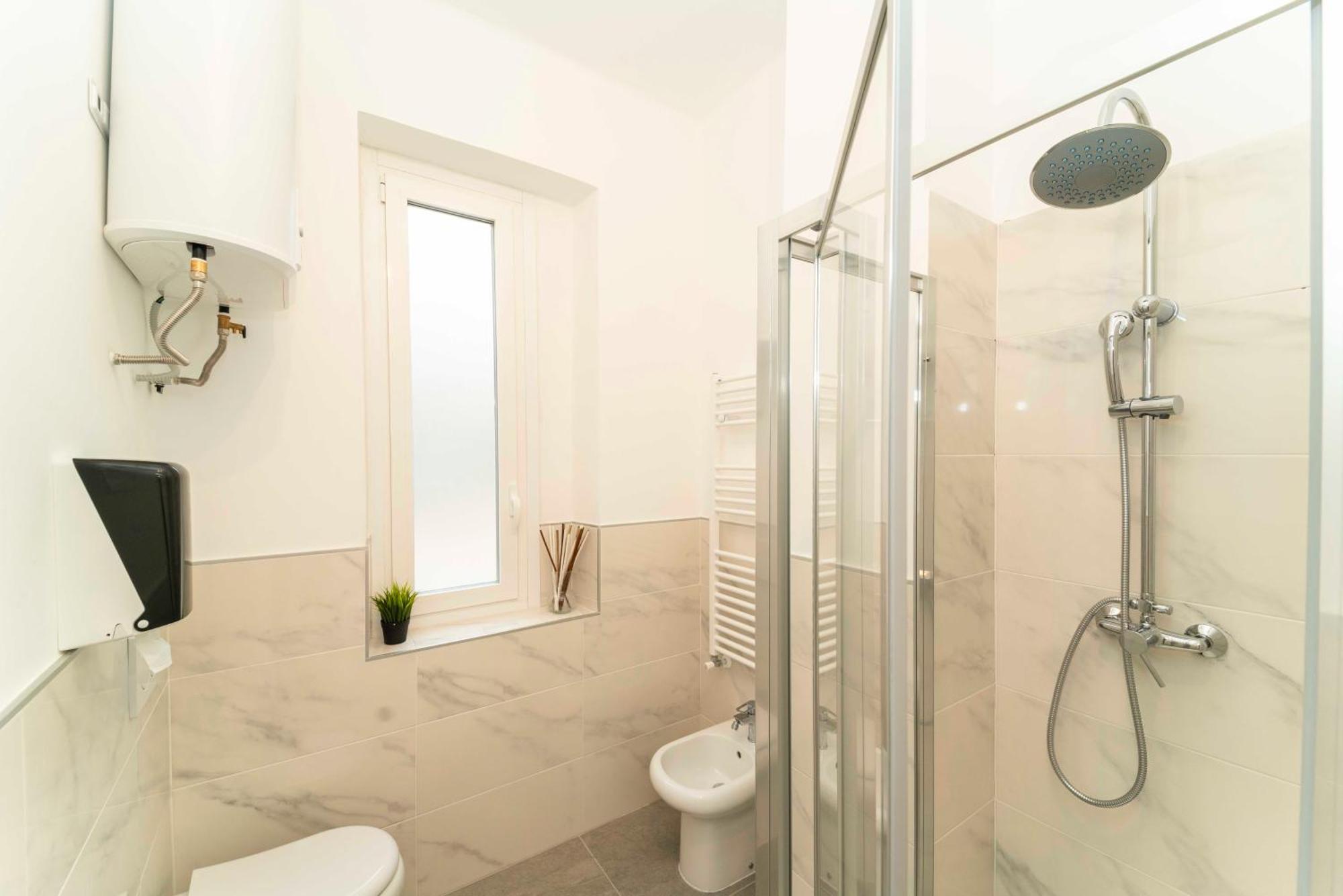 1 B&business - Lingotto Fiere, Cto Hospital & Metro Spezia A 5' Appartement Turin